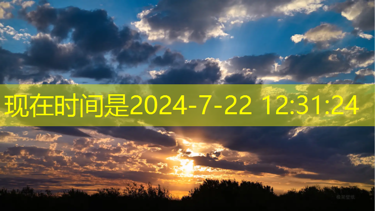 室内健身房拍短裙